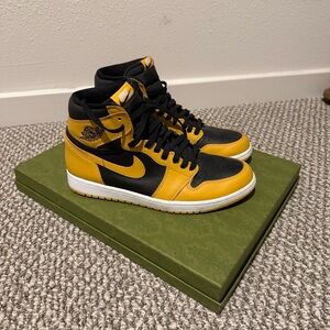 Nike Air Jordan Men's Black and Yellow High-Top Sneakers